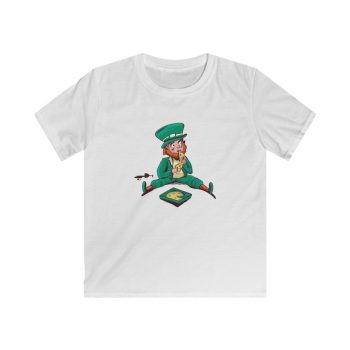 Kids T-Shirt Youth Softstyle - St Patrick's Day Leprechaun Eating Pizza